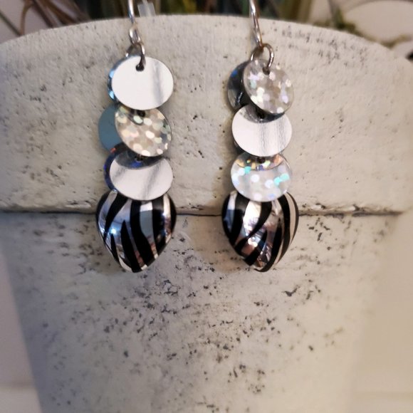 Pink Zebra Print Heart Necklace & Earrings Bundle - Picture 3 of 9